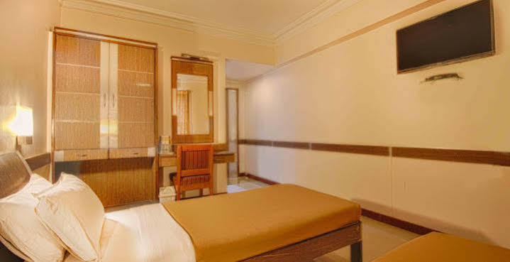 Parth Residency Hotel Ahmedabad Eksteriør billede