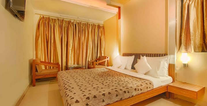 Parth Residency Hotel Ahmedabad Eksteriør billede